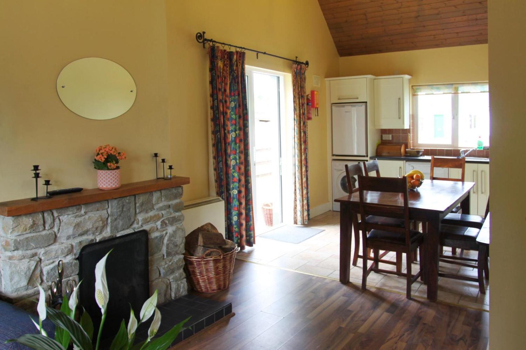 Leitrim Quay - Riverside Cottage 3 County Leitrim Εξωτερικό φωτογραφία